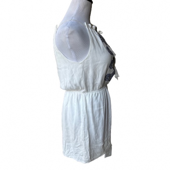 Missguided Women’s White with Blue Embroidery Romper. Size US 6. - Picture 9 of 15